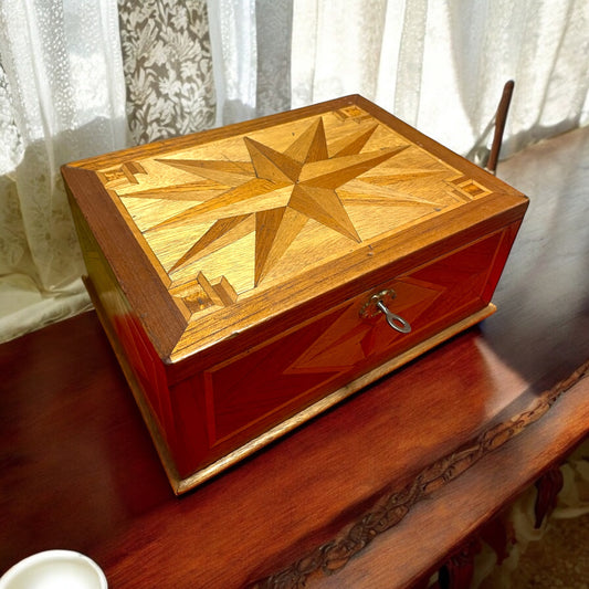 Scatola da corrispondenza maqueterie, fine ‘800 primo ‘900, con inciso “Paulina”