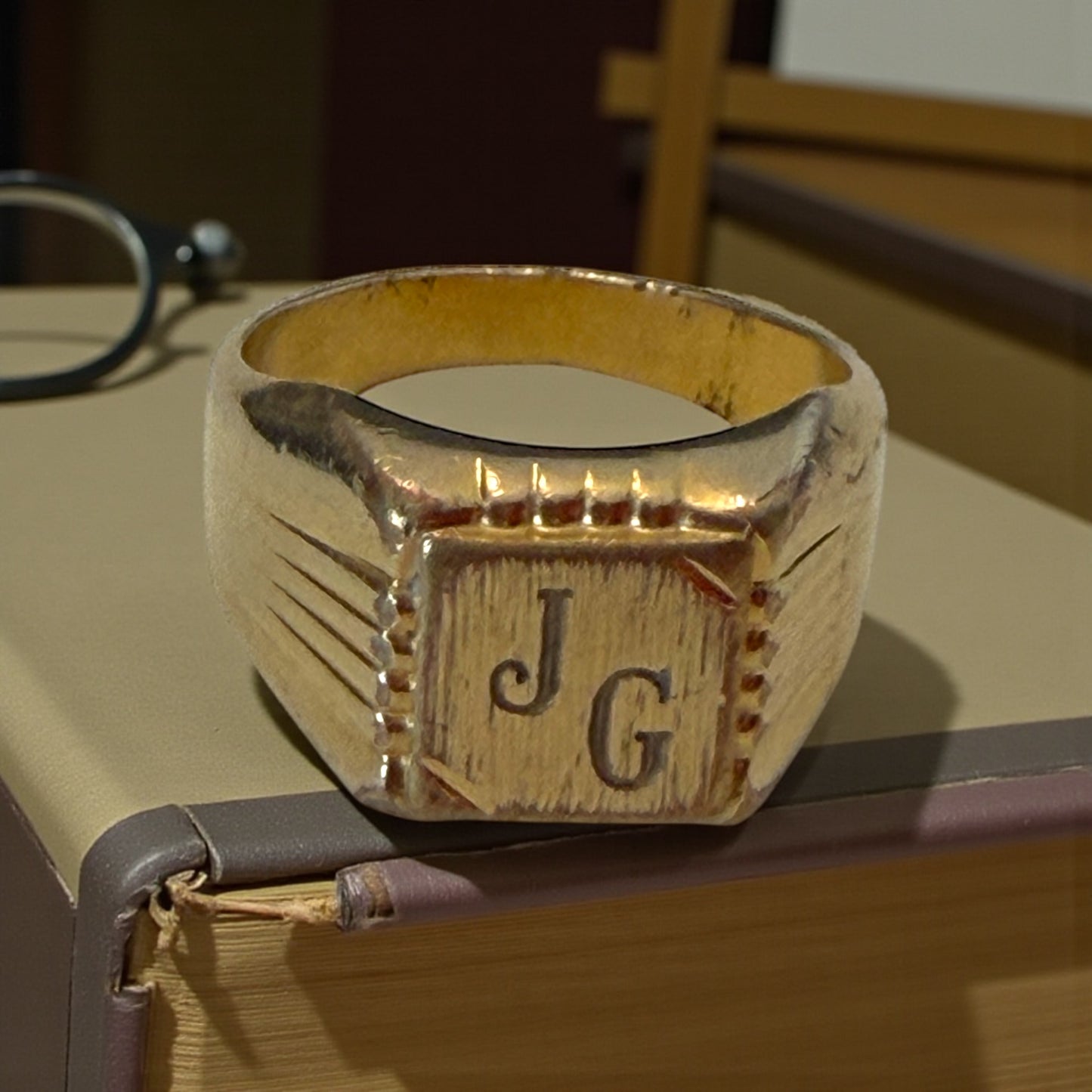 Anello chevalière placcato oro anni ‘50 con iniziali a sigillo