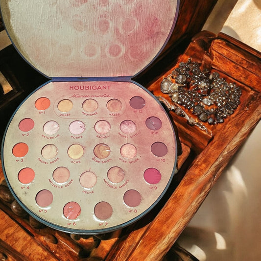 Antico cofanetto anni 40, cartonato con palette cosmetici Maison Houbigant