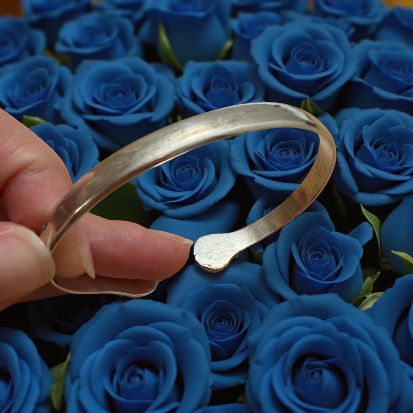 Bracciale aperto boho chic regolabile placcato argento, Nepal ca anni ‘80