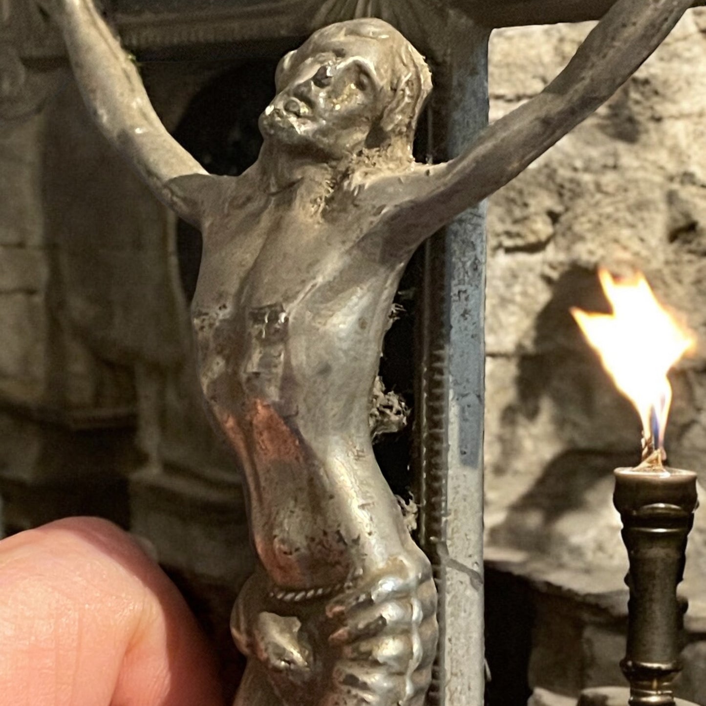 Antico crocifisso primo ‘900 con teschio