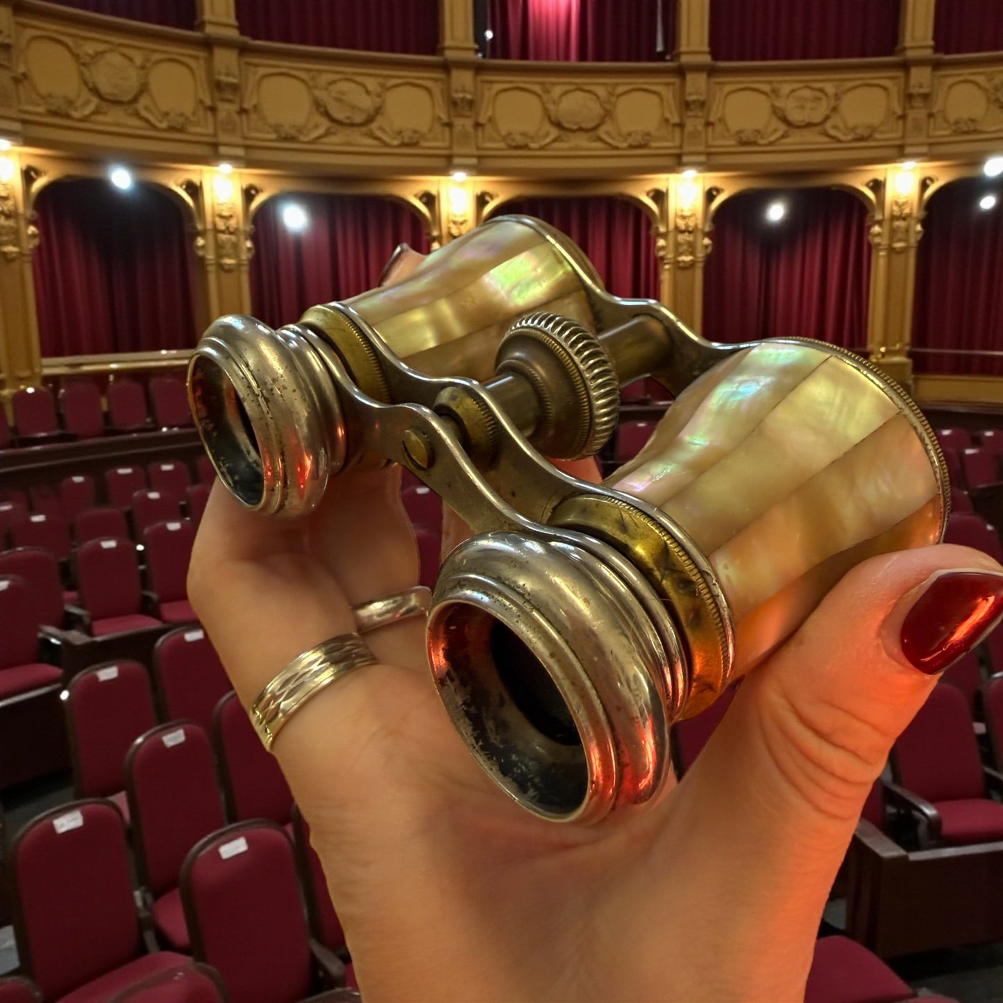 Antico binocolo da teatro in madreperla, opera glasses fine ‘800 primo ‘900