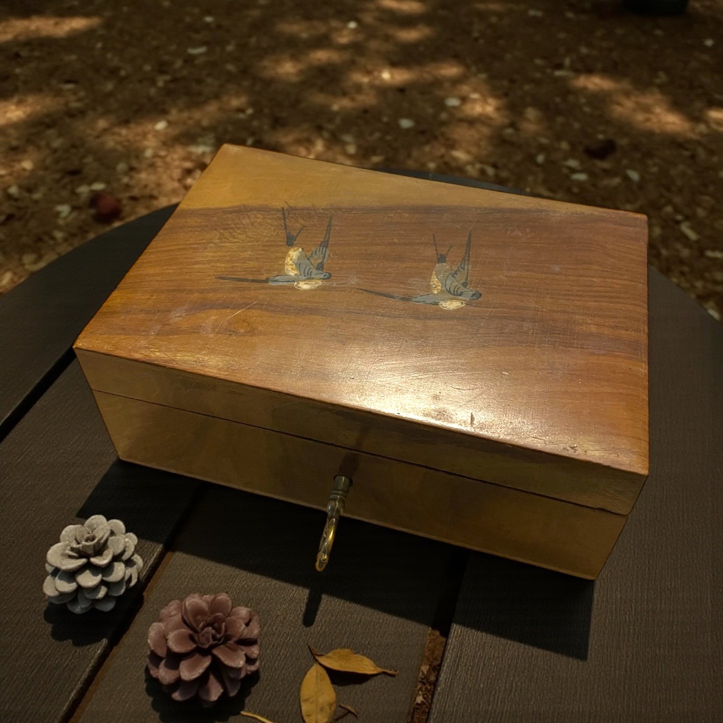 Cofanetto scatola portagioie di Sorrento con rondini, serratura e chiave