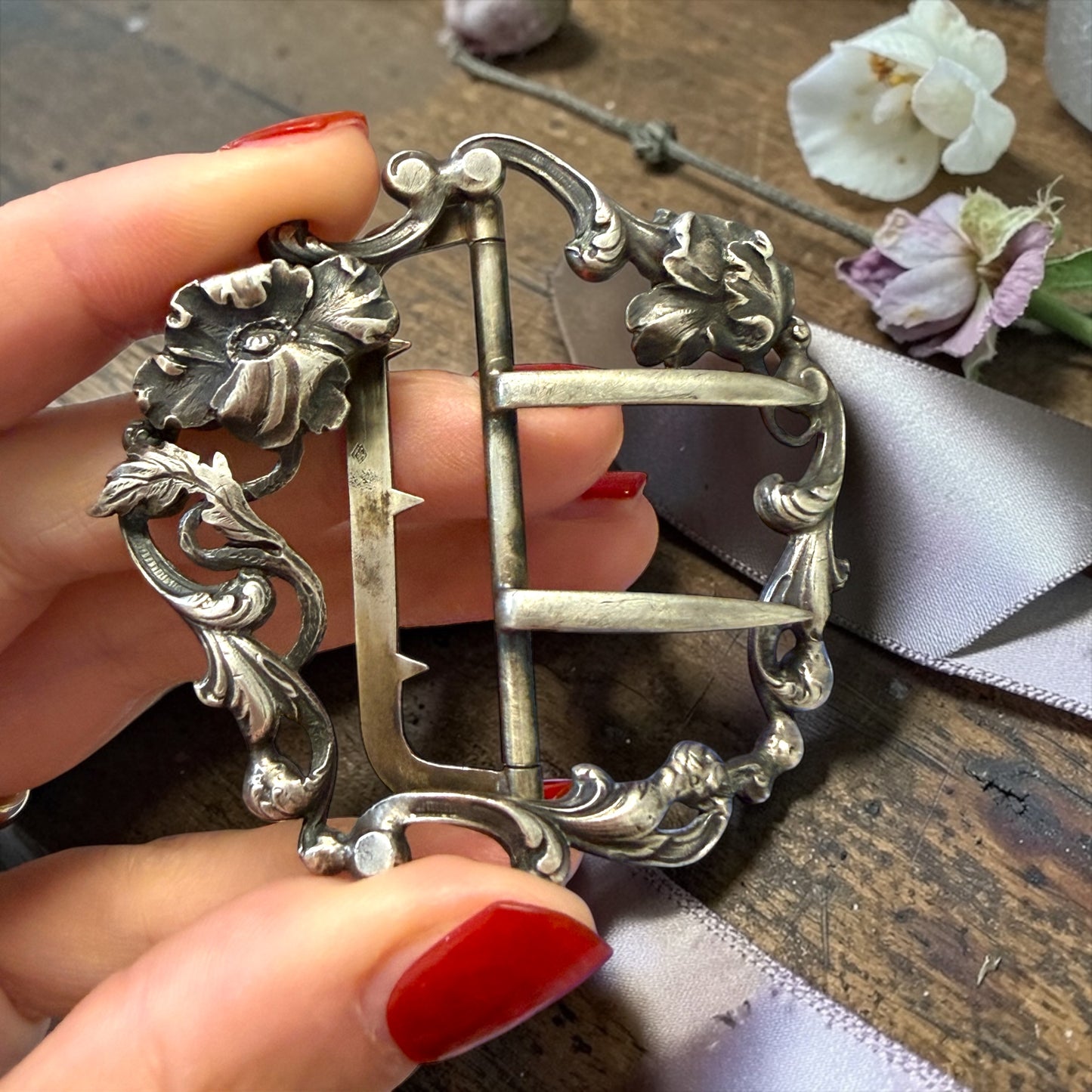 Fibbia esclusiva Art Nouveau in argento massiccio francese, pezzo raro