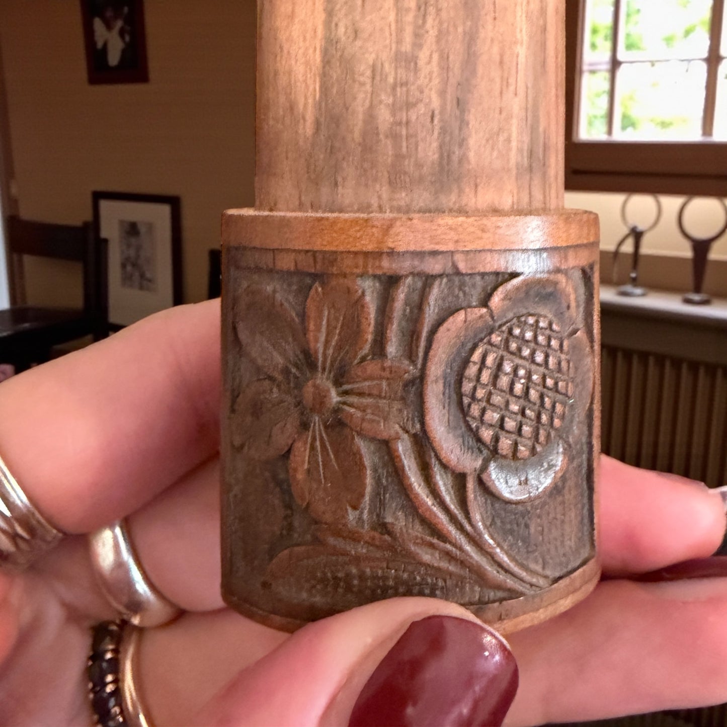 Needle case Alpino in legno intagliato, custodia per aghi fine ‘800