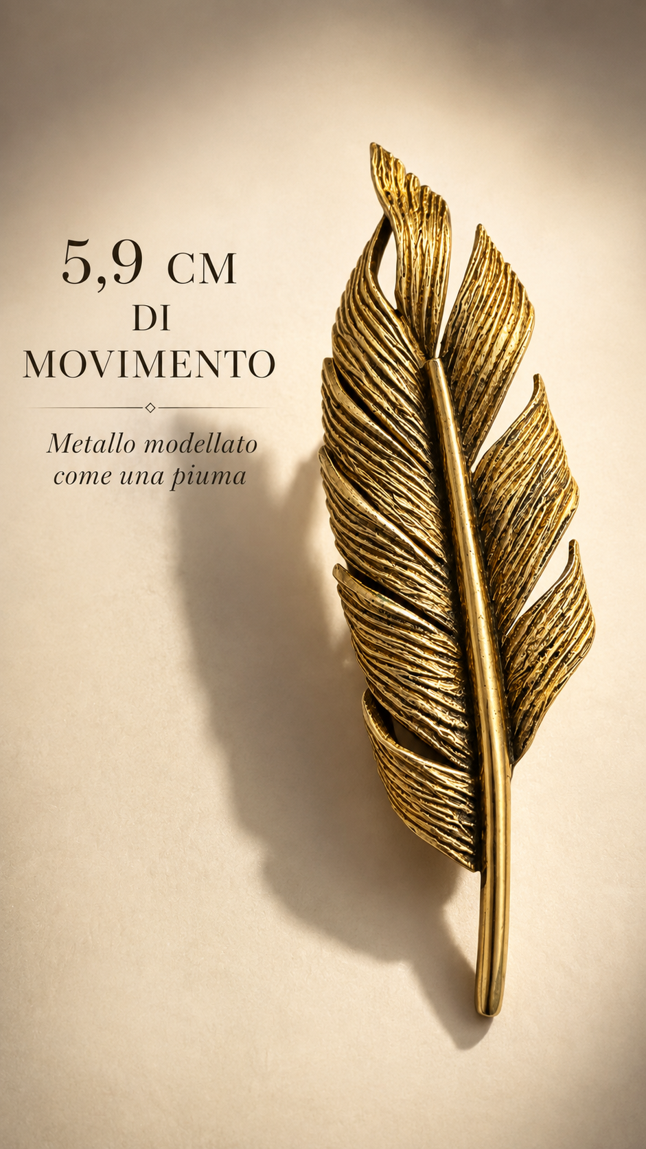 Spilla antica firmata Murat anni ‘40 a guisa di piuma dorata