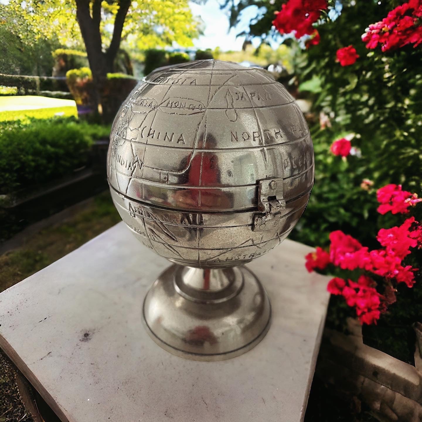 70's Space Age Globe Ashtray