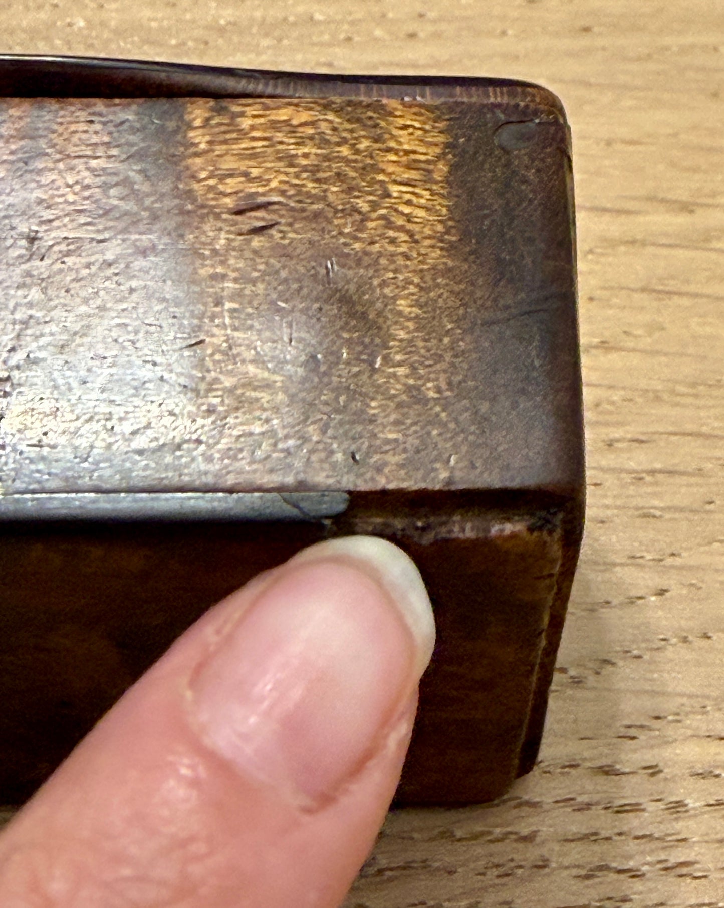 Antica tabacchiera metà ottocento in radica con intarsi