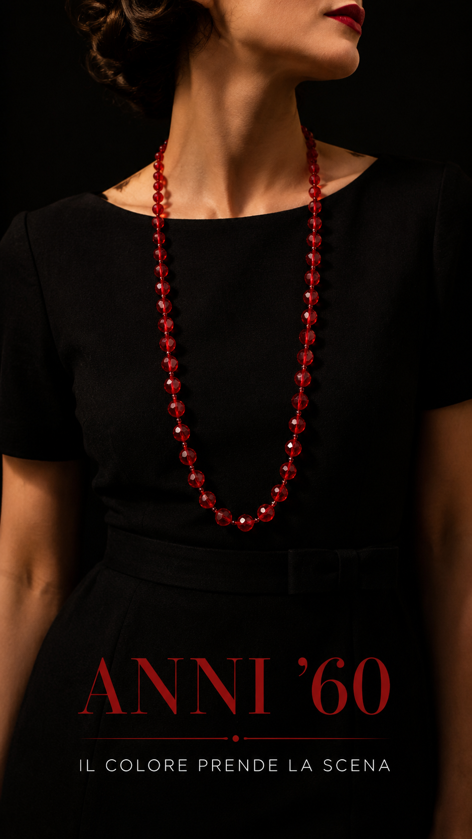 Collana in perle di vetro sfaccettato degradé rosso anni ‘60 con chiusura a barilotto argentata