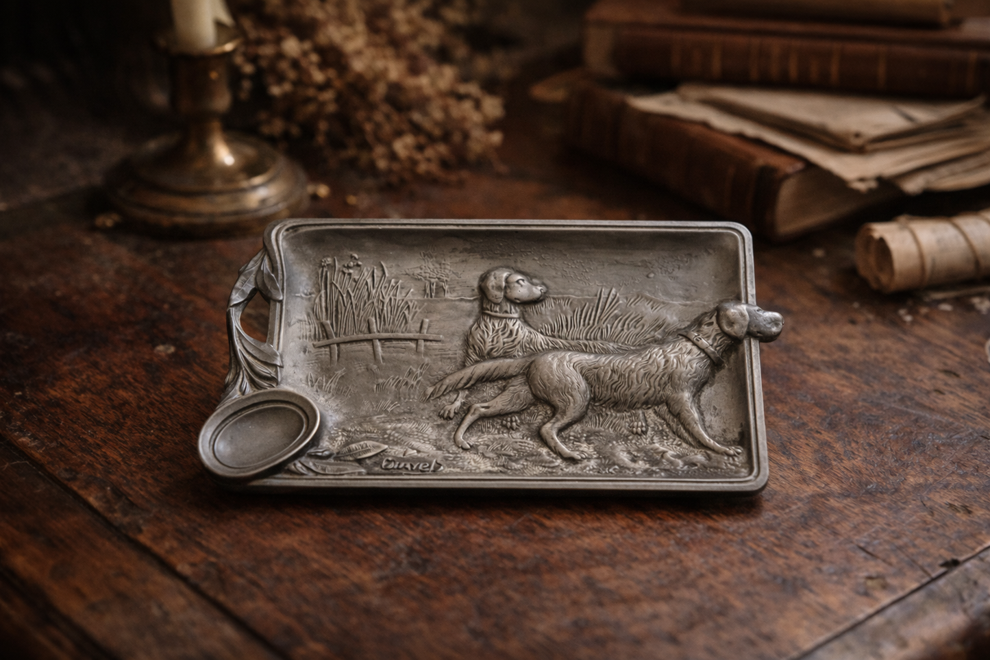 Svuota tasche posacenere d’epoca mid century con rilievo venatorio firmato