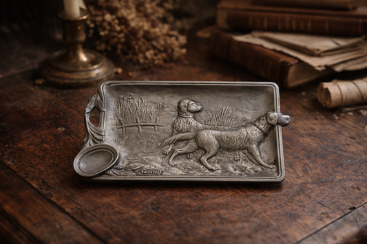 Svuota tasche posacenere d’epoca mid century con rilievo venatorio firmato
