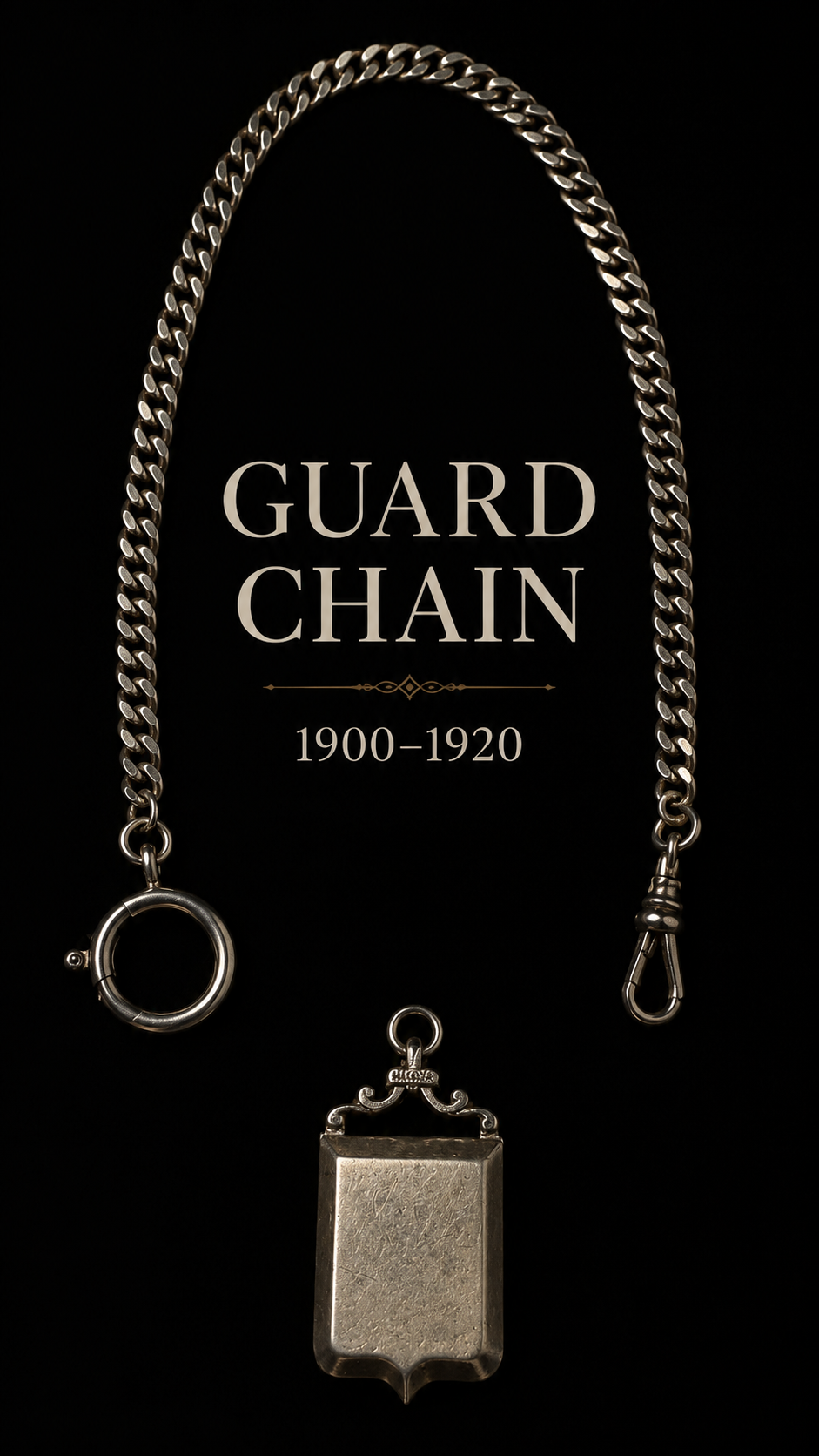 Antica guard chain con locket sentimentale apribile a guisa di stemma araldico
