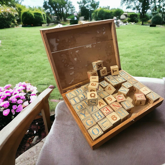 Ancient alphabet cubes game