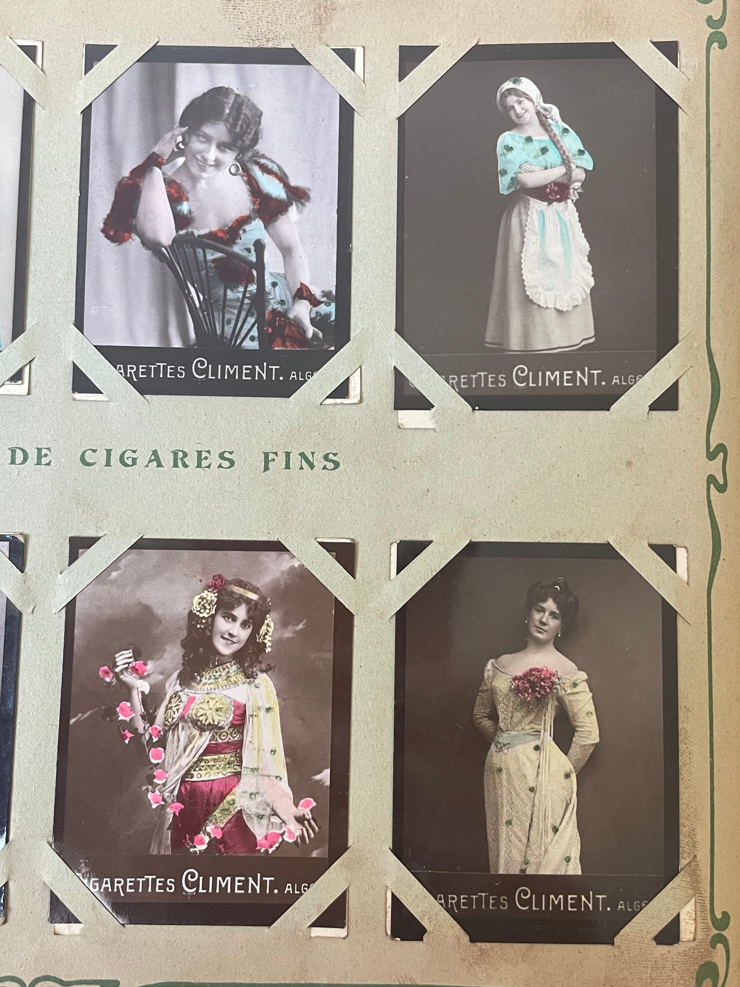 Antico album di Ephemera pubblicitari 1906, foto virate femminili, completo, Climent pz 400.