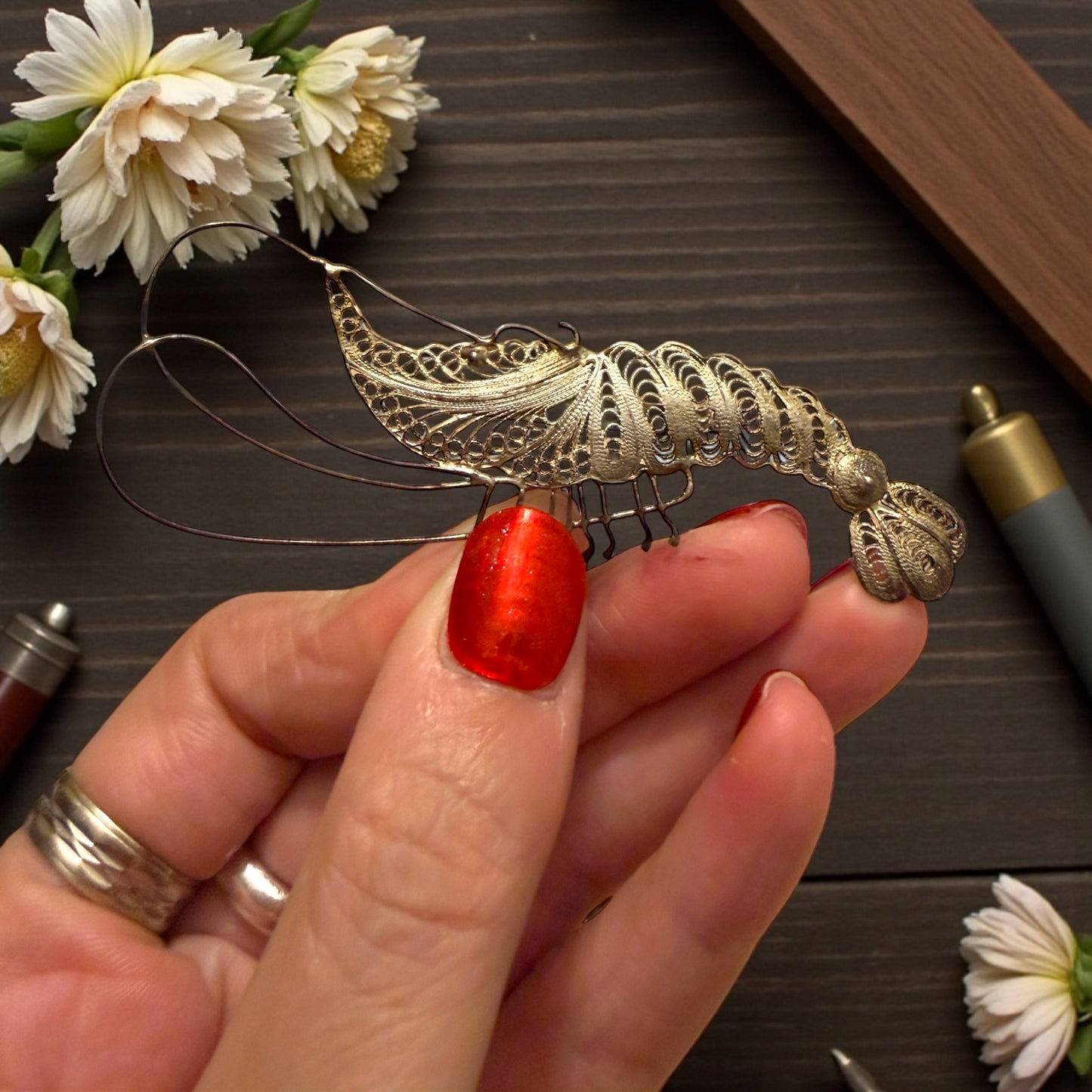 Spilla in filigrana d’argento a guisa di gambero, primi decenni ‘900