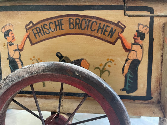 Carretto giocattolo per panini freschi, legno dipinto, grande modello anni ‘40