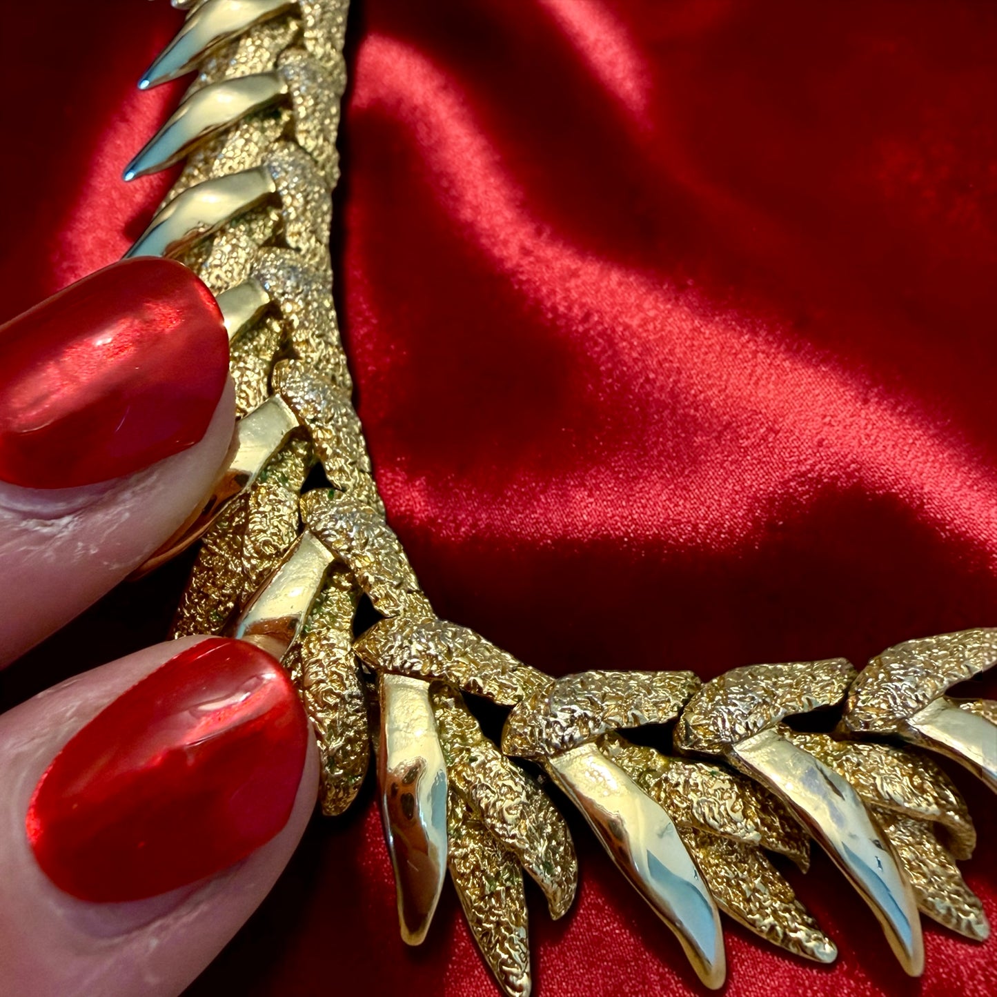Collier “L’Emeraud” placcato oro anni ‘70 con scrigno originale