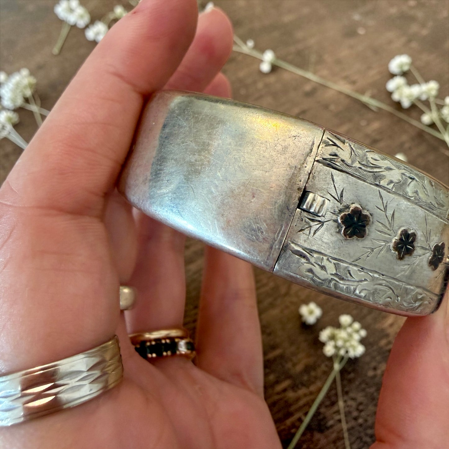 Bracciale in argento massiccio antico, fine ‘800 primo ‘900 con fiori placcati oro