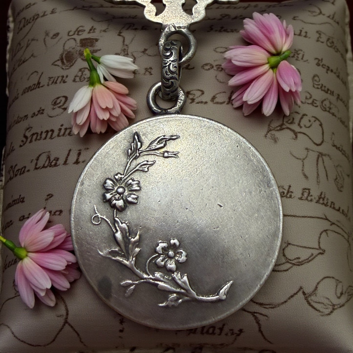 Gioiello catena da panciotto in argento massiccio con medaglia bifacciale Liberty - fine ‘800 primo ‘900