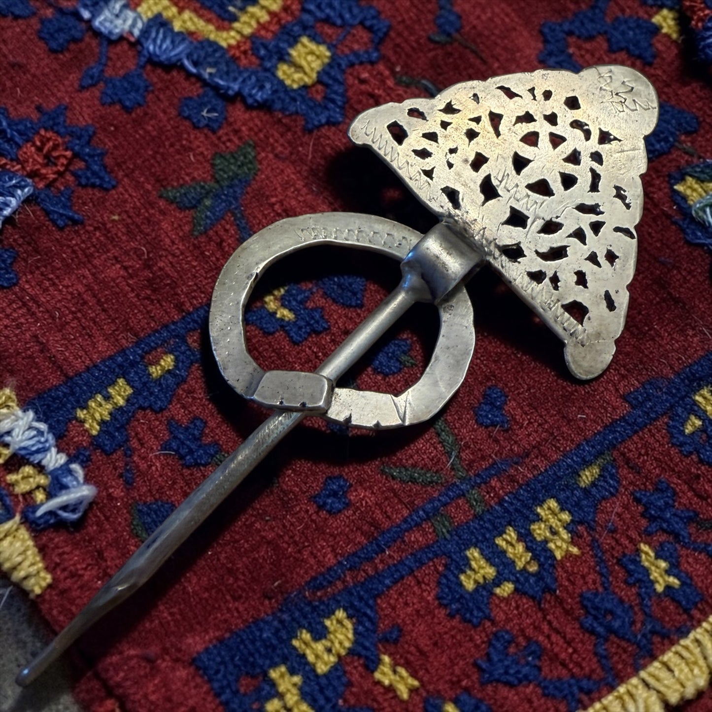 Antica fibula berbera in argento massiccio, fine ‘800 - primo ‘900