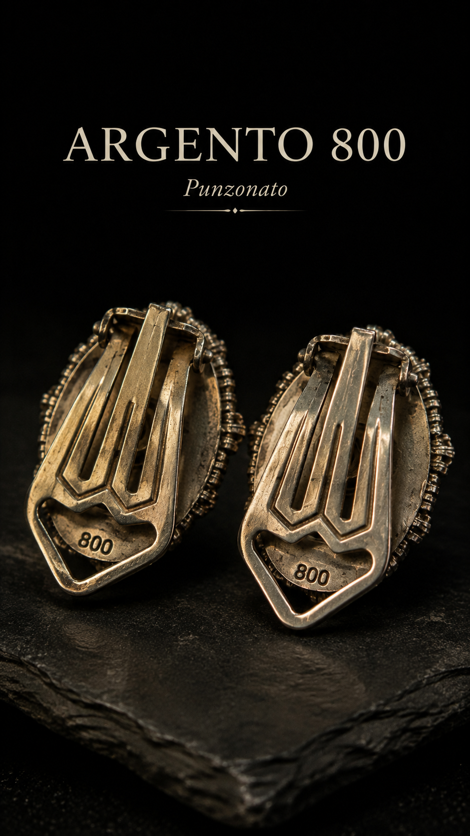 Coppia orecchini clip anni ‘50 in argento 800 con cammei in madreperla incisa a ritratto