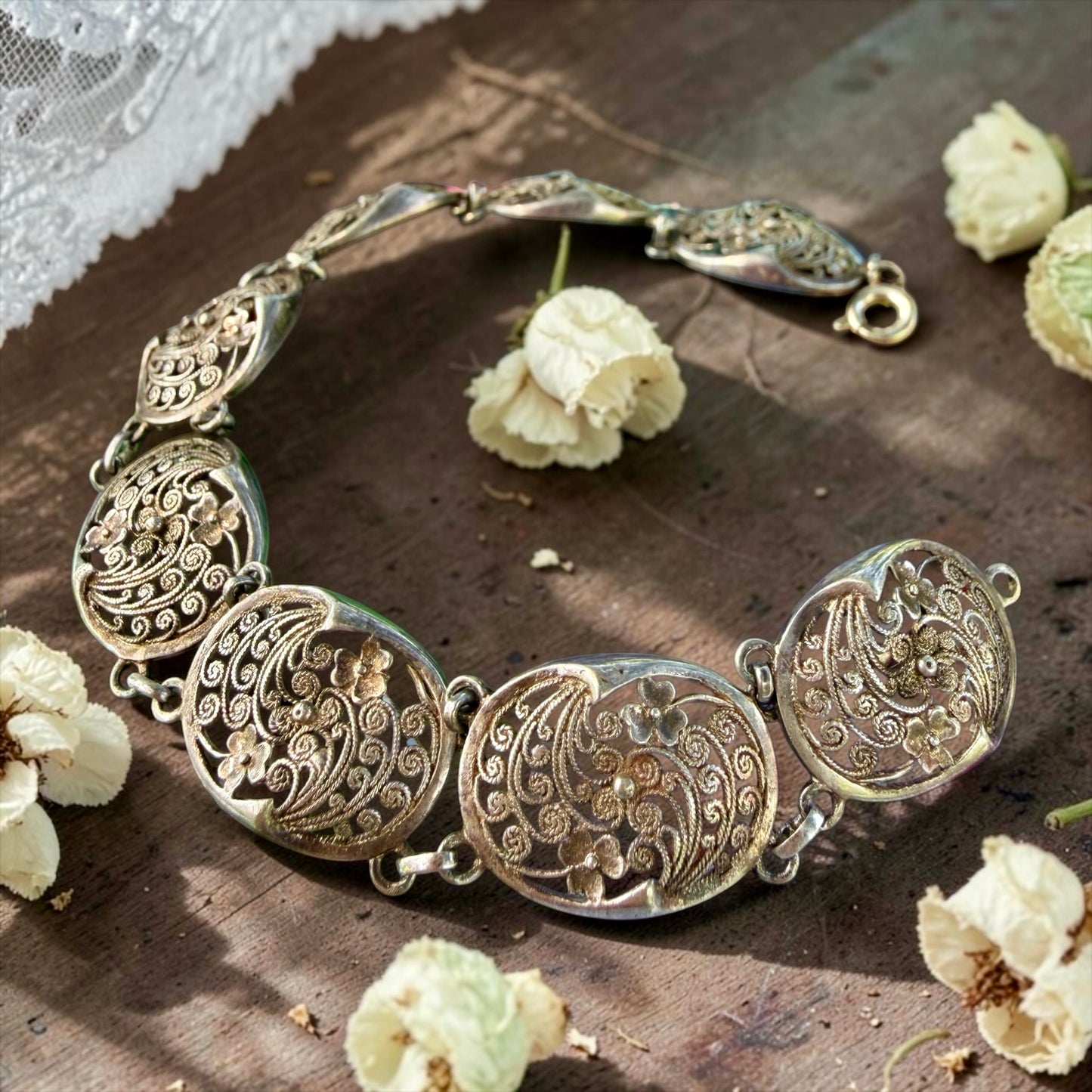 Bracciale in filigrana d’argento 835 anni ‘40-‘50 a delicato motivo floreale