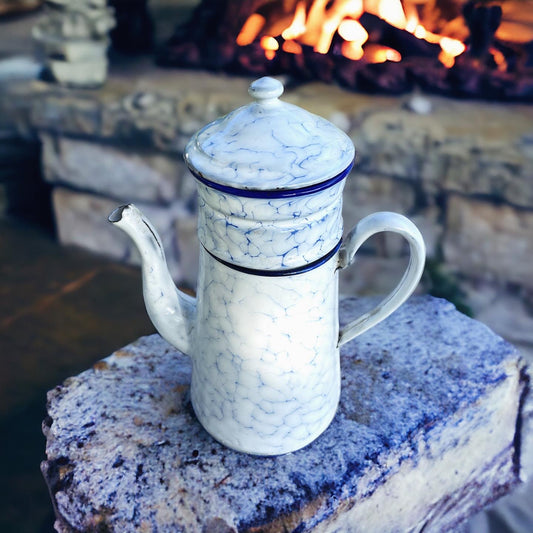 Enamelled coffee maker from the 1920s