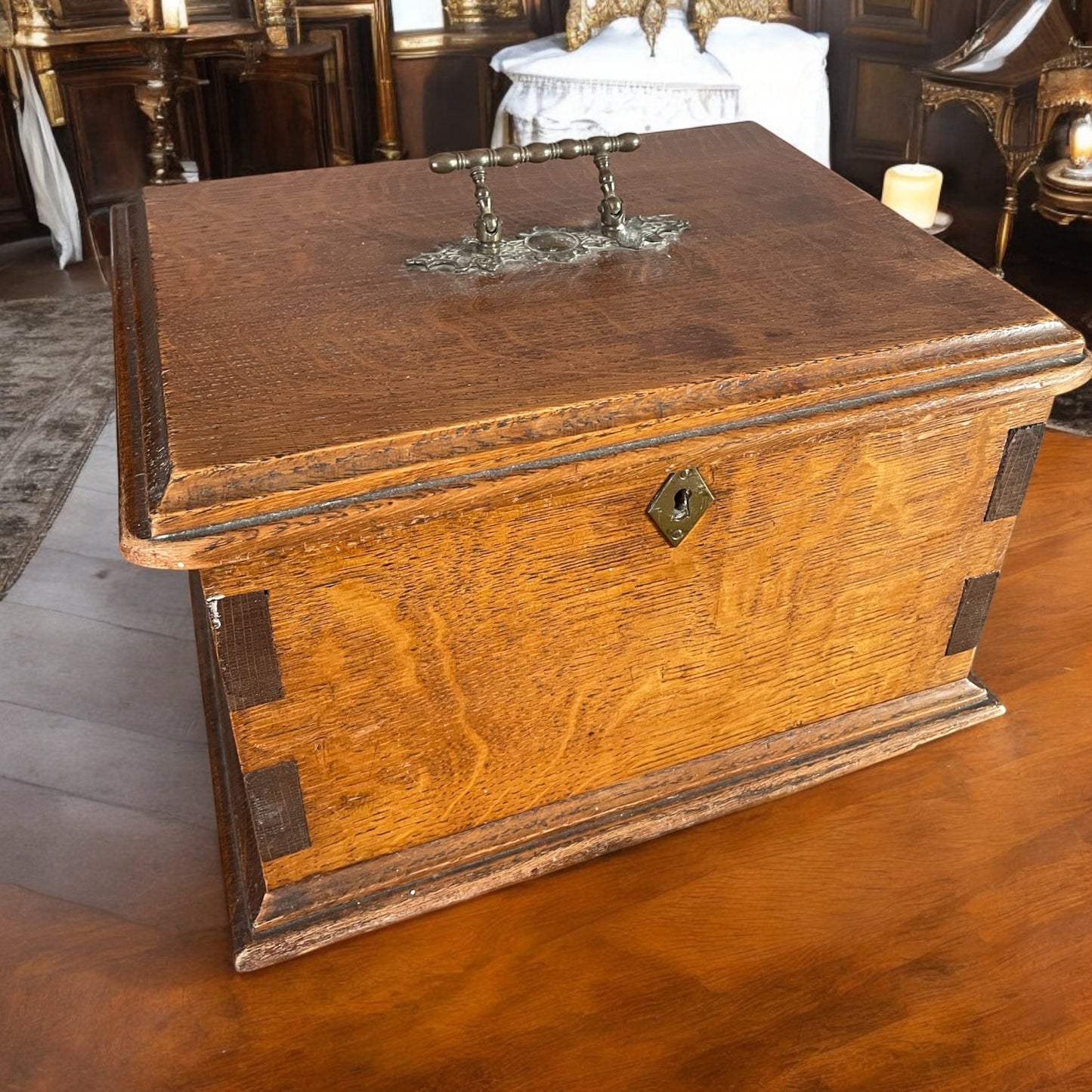 Antica cassetta con maniglia in rovere anni ‘30