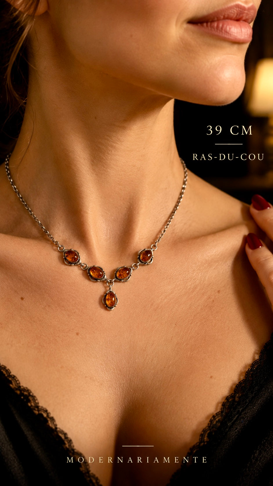 Collana girocollo in argento 925 con n. 5 piccoli cabochons in ambra