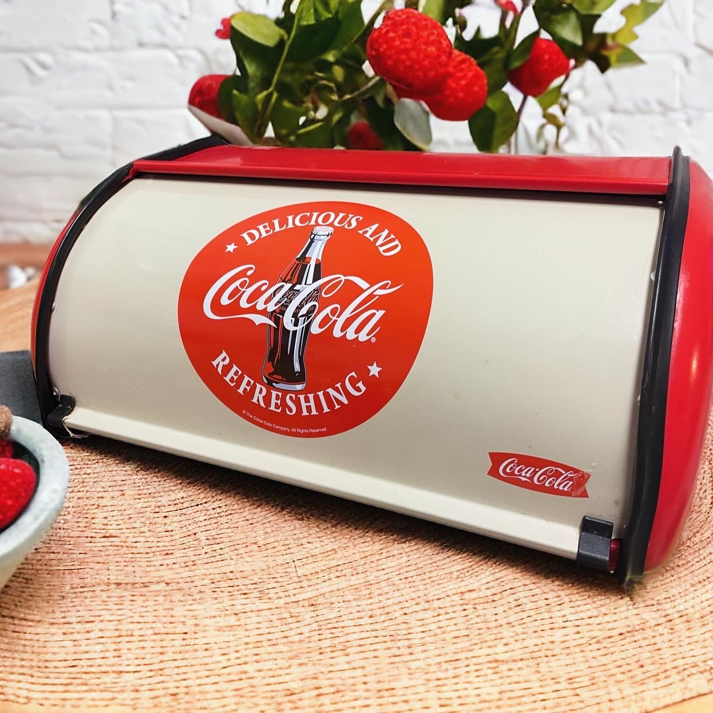 Coca Cola 80's brioche holder