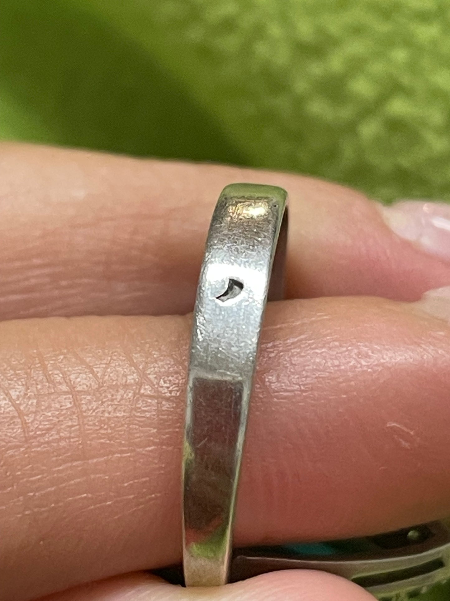 Anello in argento blu profondo, taglio marquise e zirconi, anni ‘70