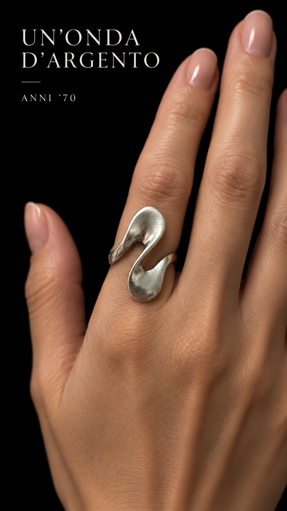 Anello modernista in argento anni ‘70 ad onda