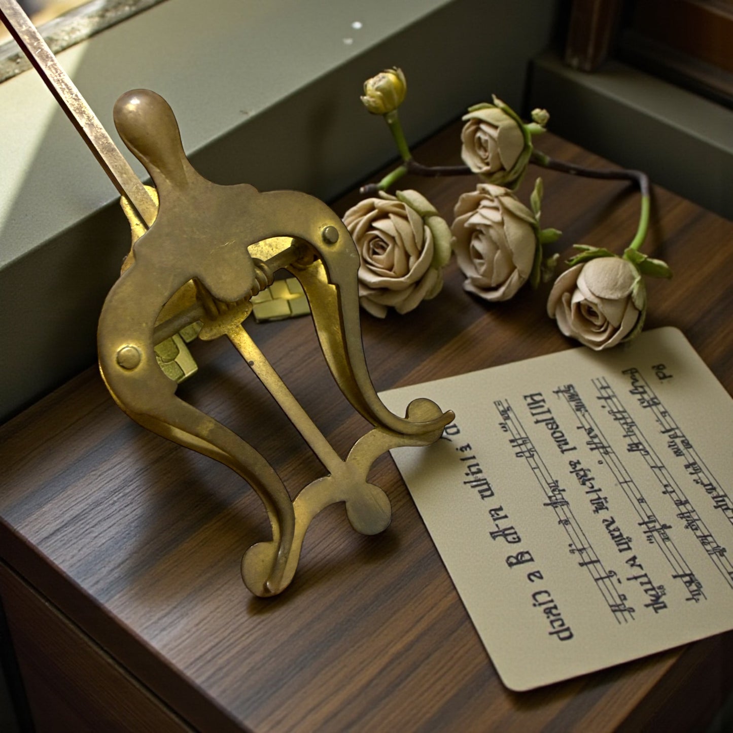 Ferma partiture spartiti da leggio a guisa di lira, ottone, primo ‘900