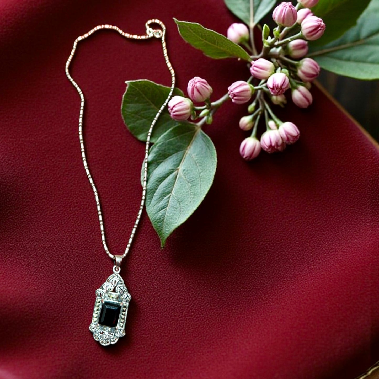 Pendente argento 925 con cabochon nero catena sterling, anni ‘70 manifattura italiana