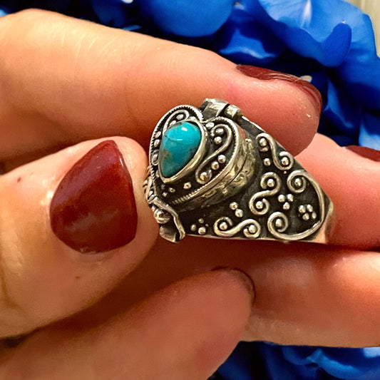 Anello in argento 925 porta veleno con turchese