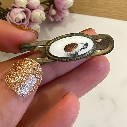 Ferma cravatte con smaltino cane, fine ‘800 primo ‘900