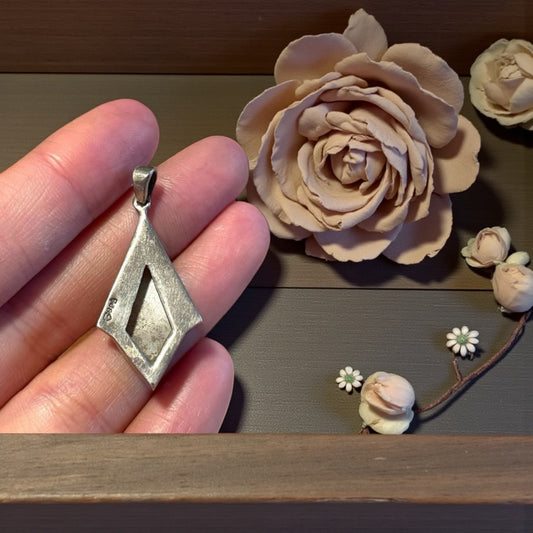 Pendente ciondolo gioiello in argento 925 con marcasiti e madreperla