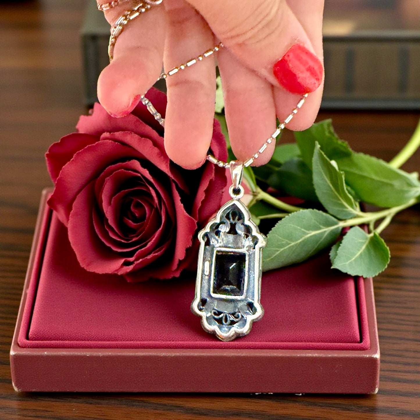 Pendente argento 925 con cabochon nero catena sterling, anni ‘70 manifattura italiana