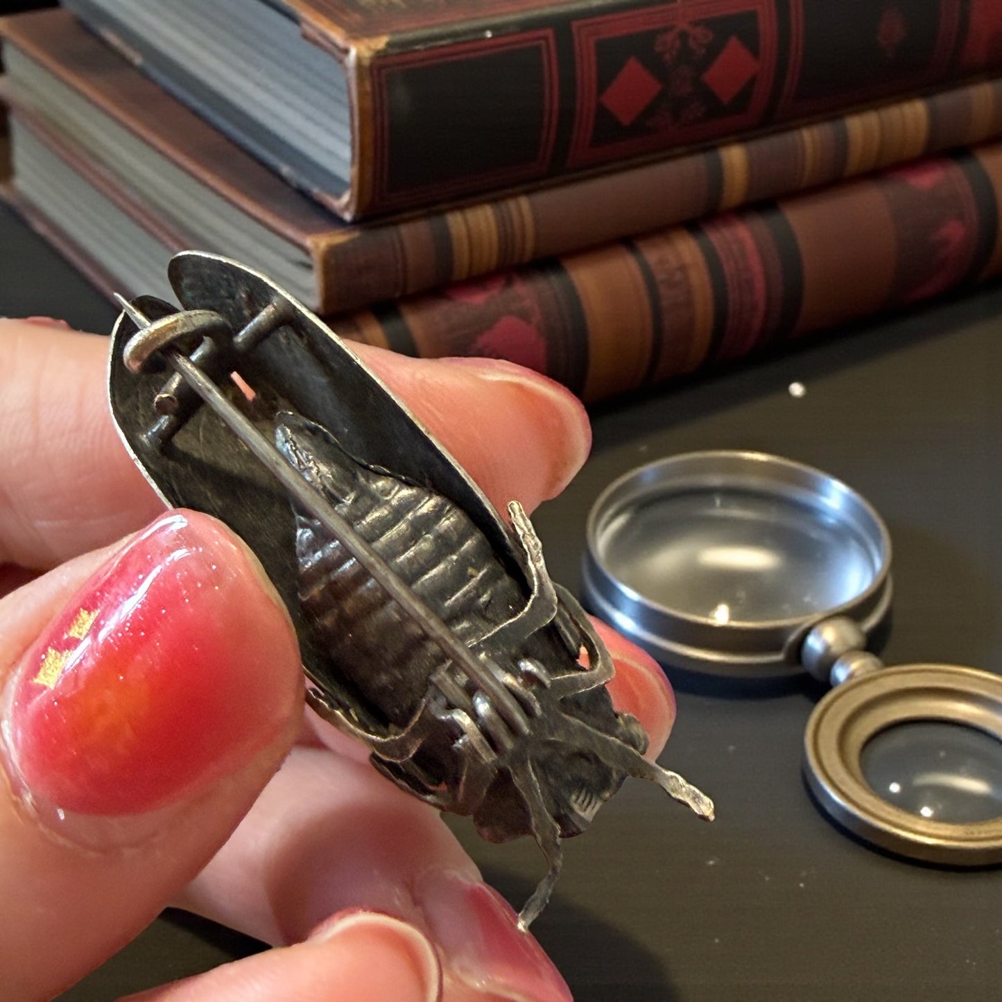 Antica spilla a guisa di cicala in argento, fine ‘800, simbolo colto lavorazione finissima