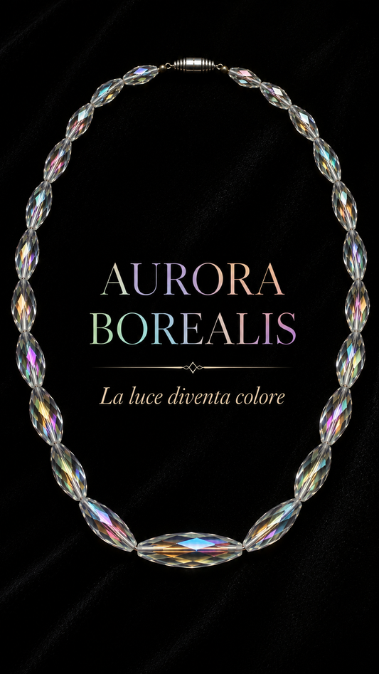 Collana con elementi fusiformi in vetro sfaccettato Aurora Borealis, fine anni ‘50 primi ‘60