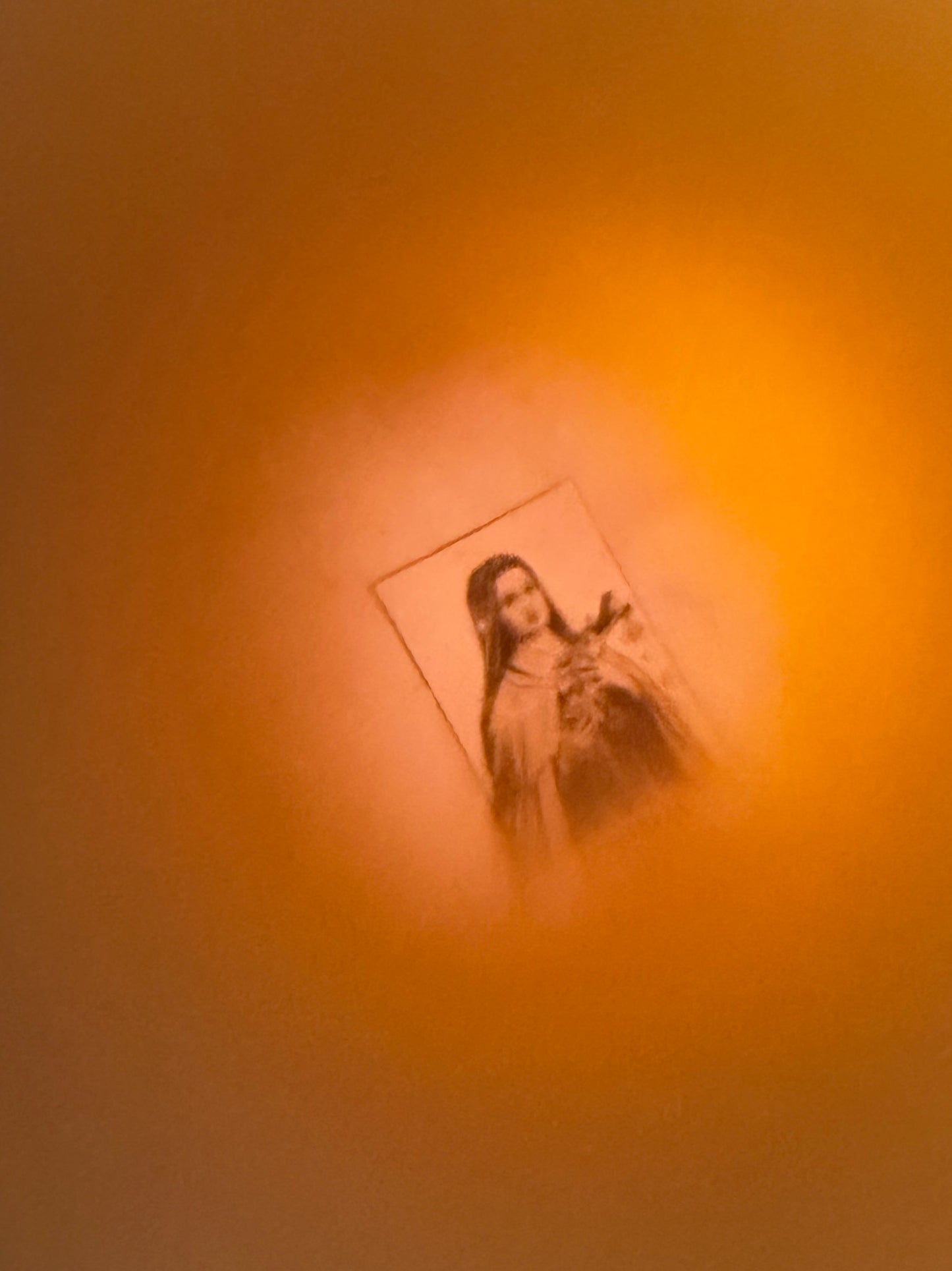 Doppio visore Stanhope a guisa di binocolo, ciondolo antico in osso con micro lenti