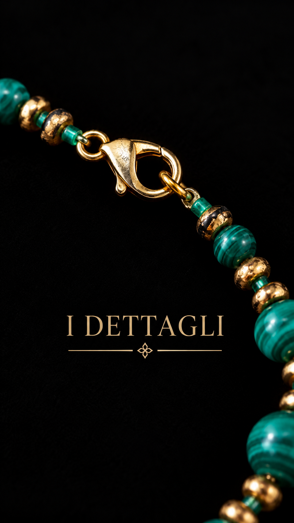 Splendida collana girocollo in perle di malachite degradé