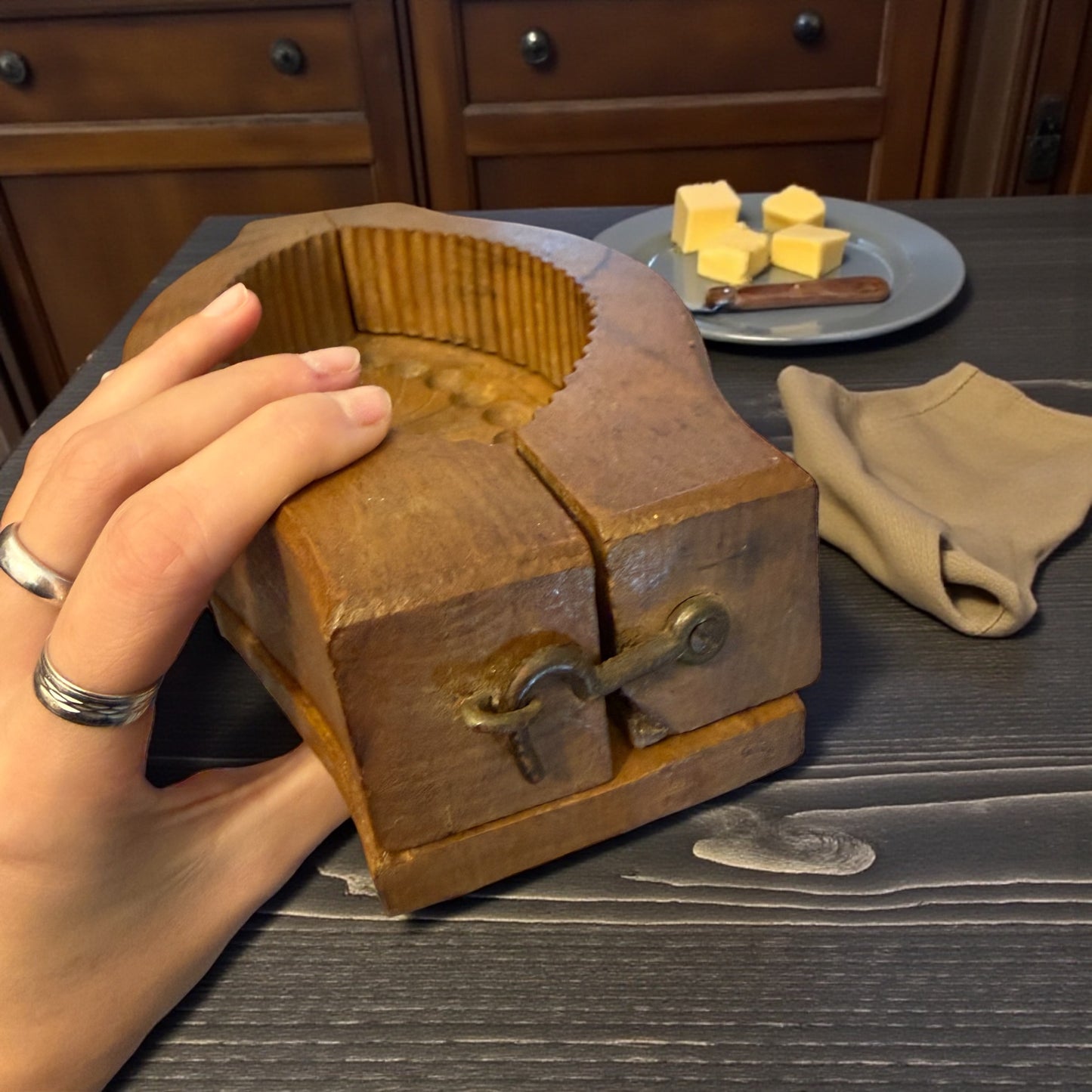 Grande antico stampo per burro, Alta Savoia ca primo ‘900