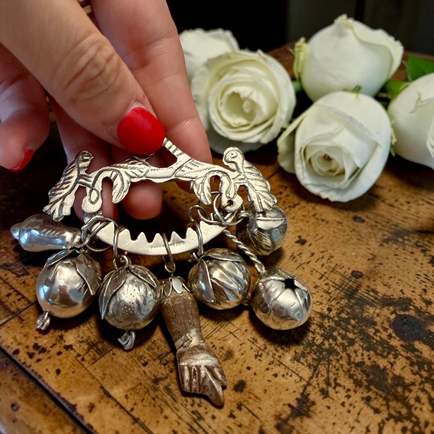 Pencha de Balangadan placcata argento con Mano Figa