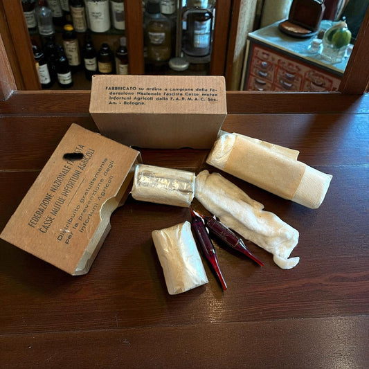 Kit medico di Pronto Soccorso da uso agricolo, regime fasc***a anni ‘30