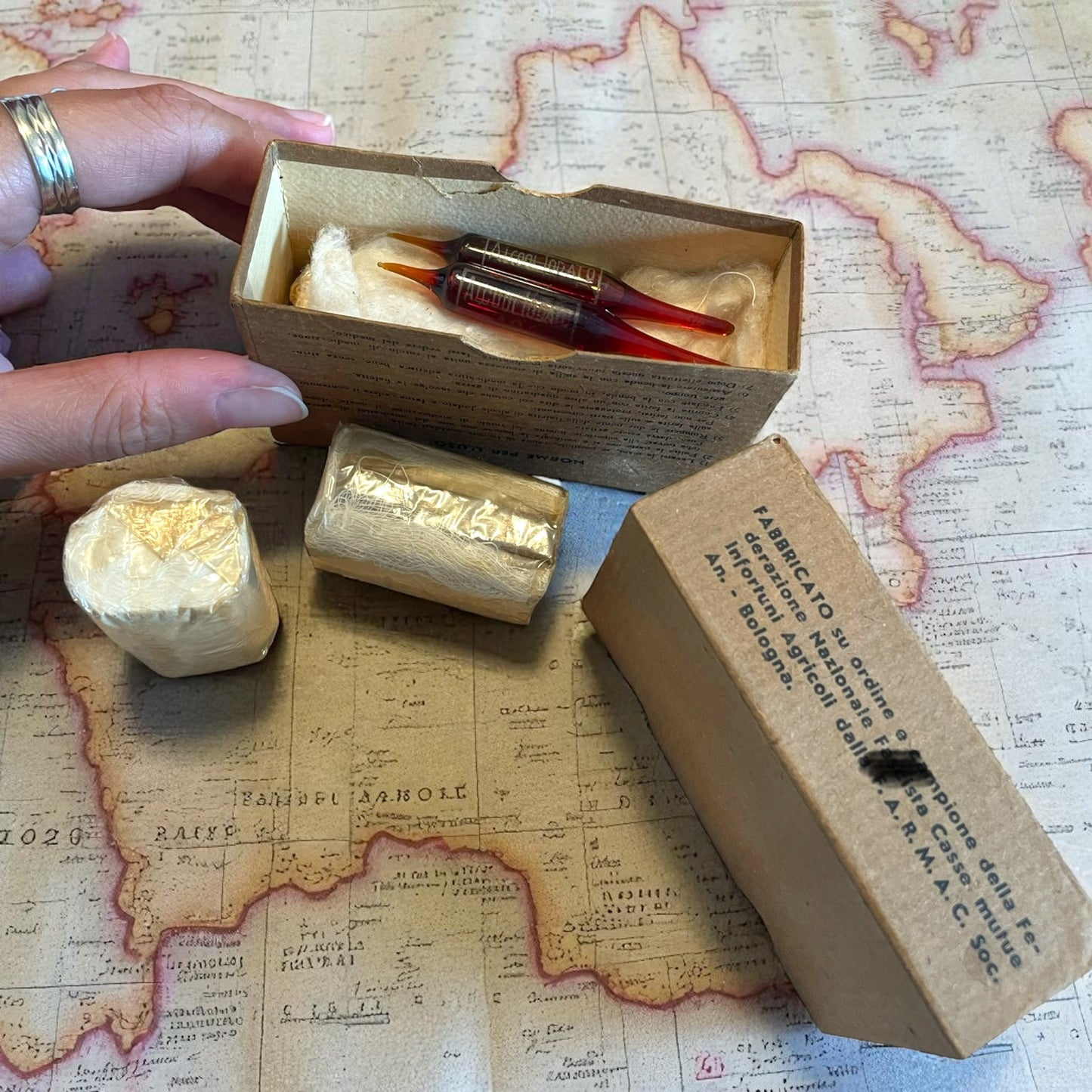 Kit medico di Pronto Soccorso da uso agricolo, regime fasc***a anni ‘30