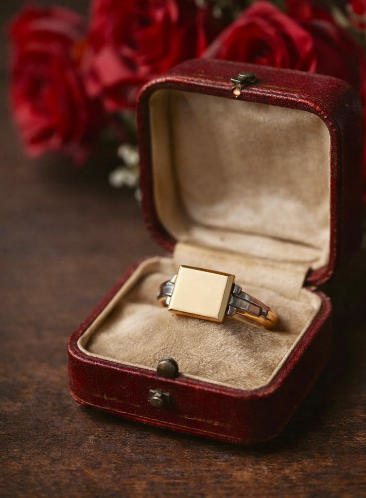 Anello Chevalier oro 14 k e placca per iniziali