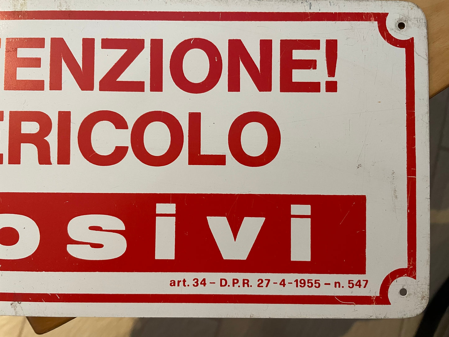 Lamierino industriale Pericolo corrosivi