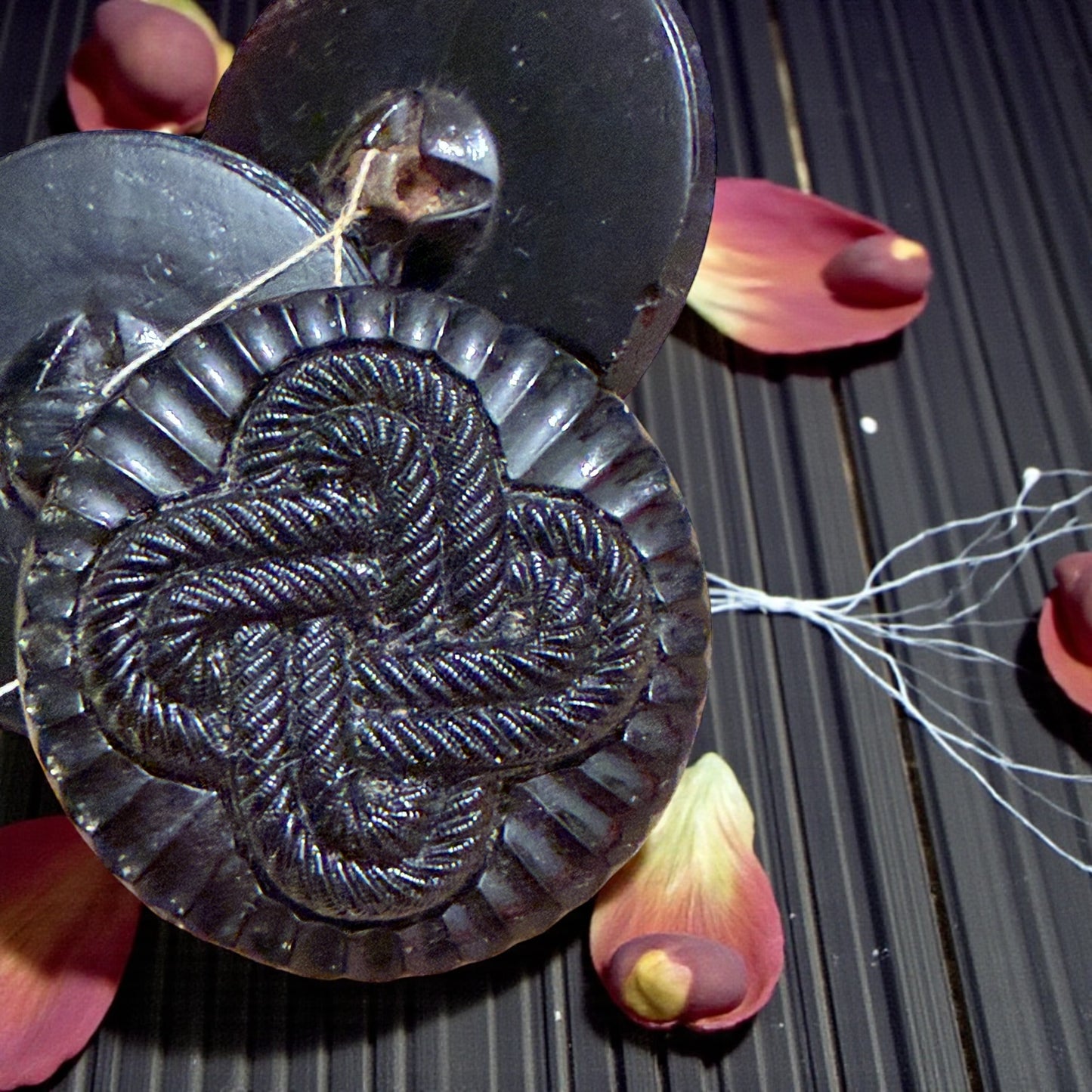 Tris bottoni gioiello in french jet fine 800 primo 900