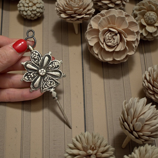 Grande fibula berbera in argento basso, punzonata a tergo, gioiello primo ‘900